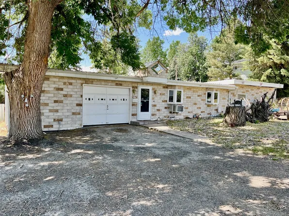 414 21st St NE, Black Eagle, MT 59414