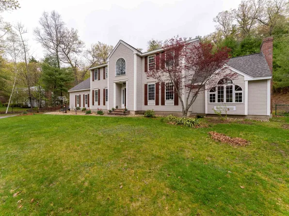 12 Washington Road, Windham, NH 03087