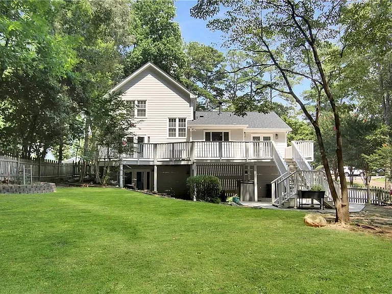 455 Persimmon Ln — Photo 25
