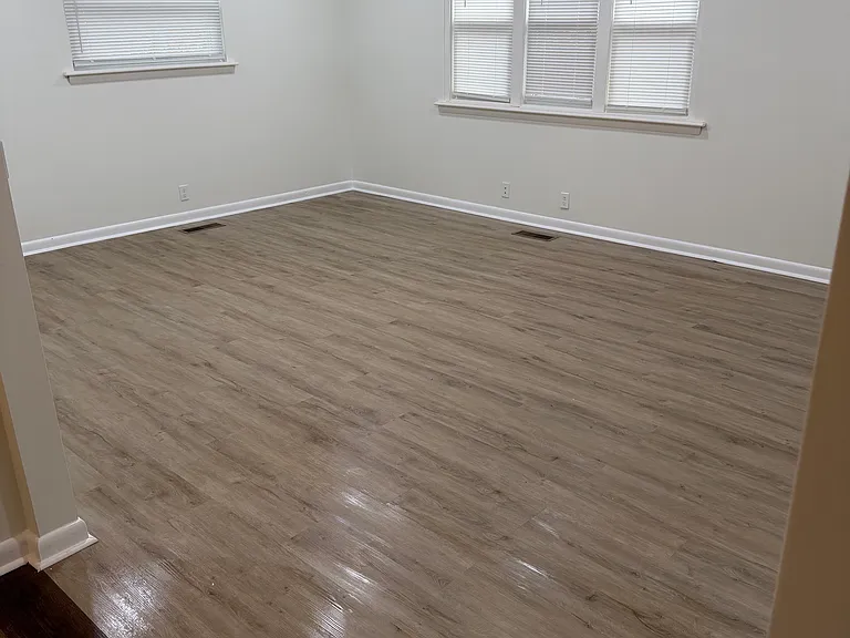 308 Lakeview Dr — Photo 9