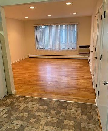 3rd image of 6770 N Sauganash Ave APT 2N