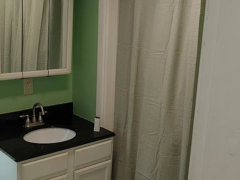 642 Tenny Ave #2 — Photo 2