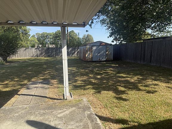 4th image of 128 Terrace Dr