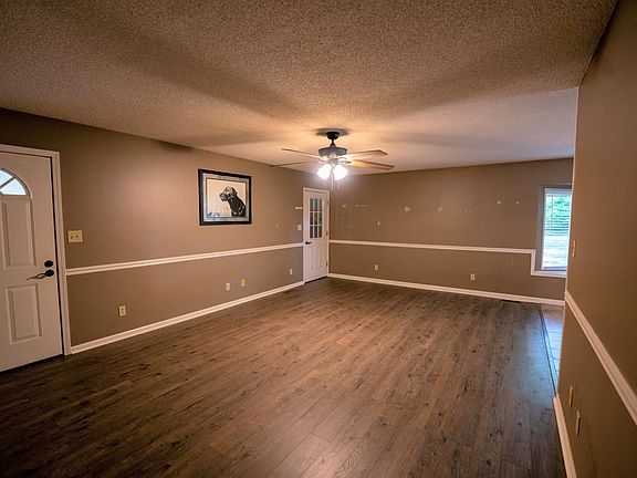 4th image of 450 Clifty Village Ln