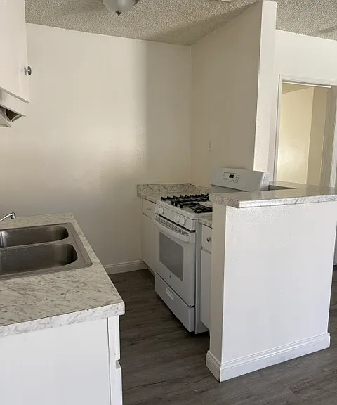 1827 W Sumac Ln #2 — Photo 2