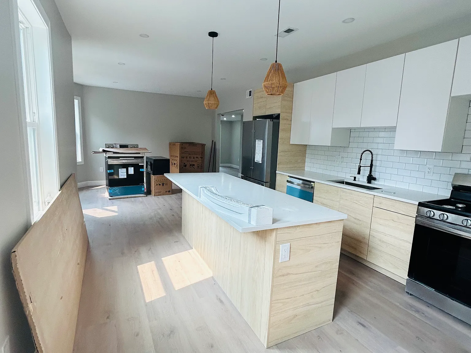 4 bed, $4,250 — Photo 4