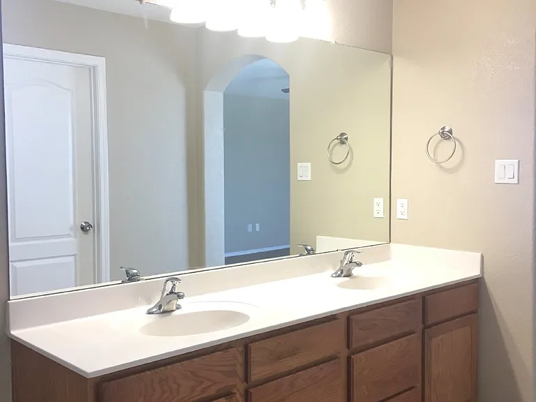 1941 Cortina Loop SE — Photo 16