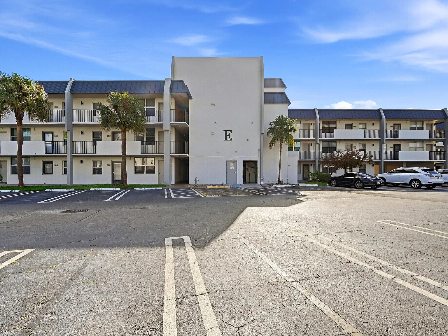777 S Federal Hwy — Photo 1