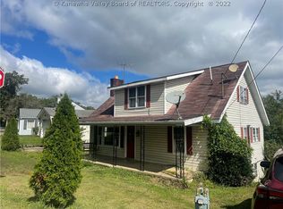 100 Myrtle Tree Rd, South Charleston, WV 25309