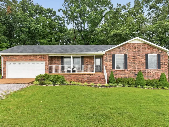 110 Needham Ln, Burns, TN 37029