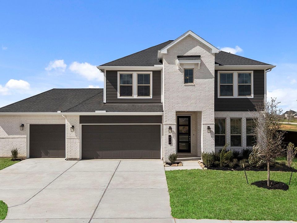 1st image of 813 Green Ash Dr