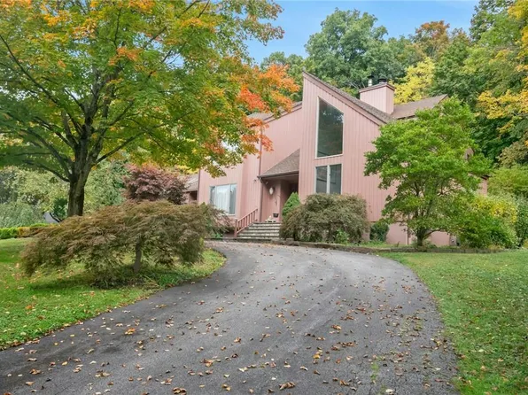 27 Pheasant Run Road, Pleasantville, NY 10570