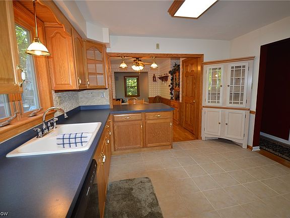 5th image of 2173 S Schenley Ave