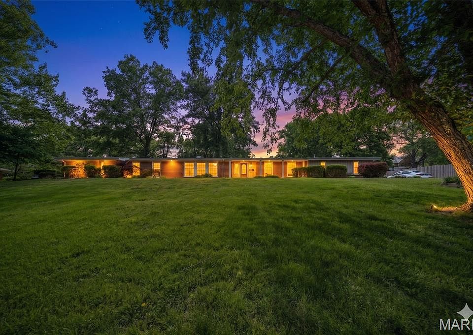 1st image of 17 McFarland Dr