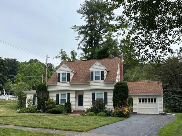 200 Hamilton Cir, Painted Post, NY 14870