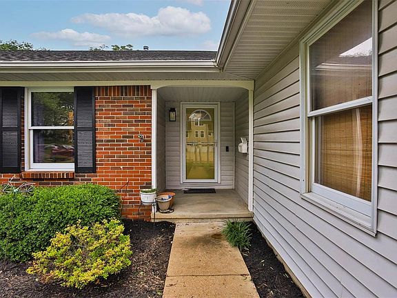 4th image of 229 E Woodbine Ave