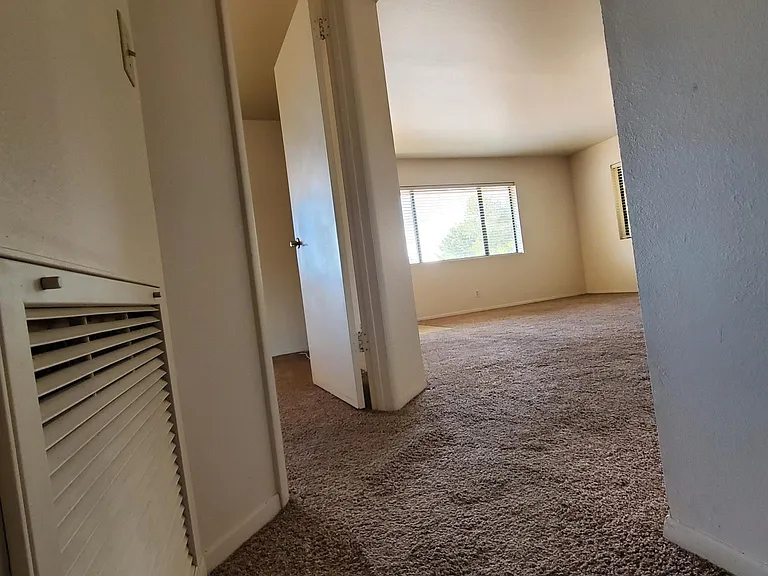 370 Fairway Oaks Dr #A — Photo 26
