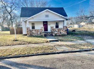 306 S Locust St, Carterville, MO 64835