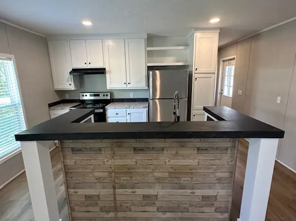 2099 Outer Rd #147, Bates City, MO 64011