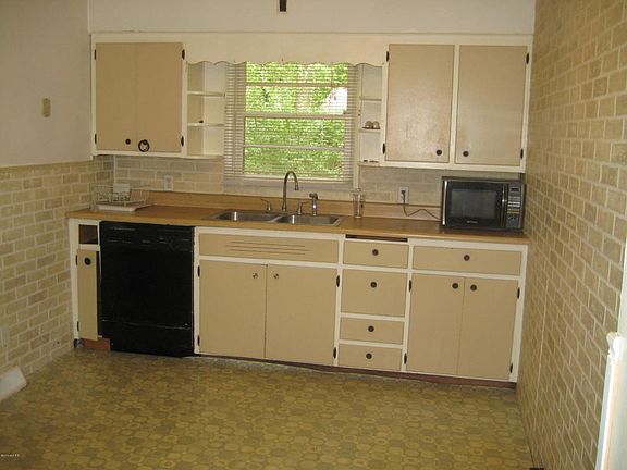 5th image of 1410 Yarmouth Ave