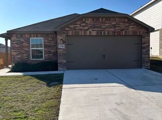 136 Stratton Ln, Jarrell, TX 76537