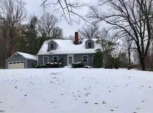 84 Ironia Rd, Mendham, NJ 07945