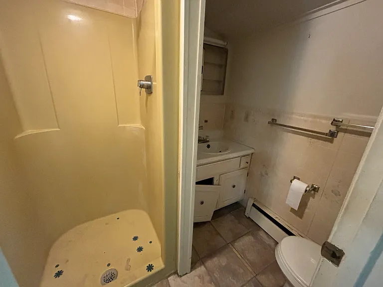 307 E Pine St #B — Photo 5