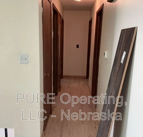 105 N Elm St — Photo 9