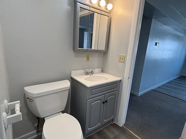 199 Flint St #2R — Photo 8