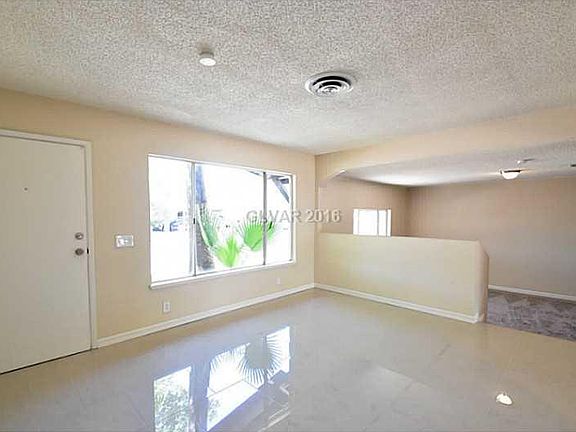 4th image of 3709 Budlong Ave