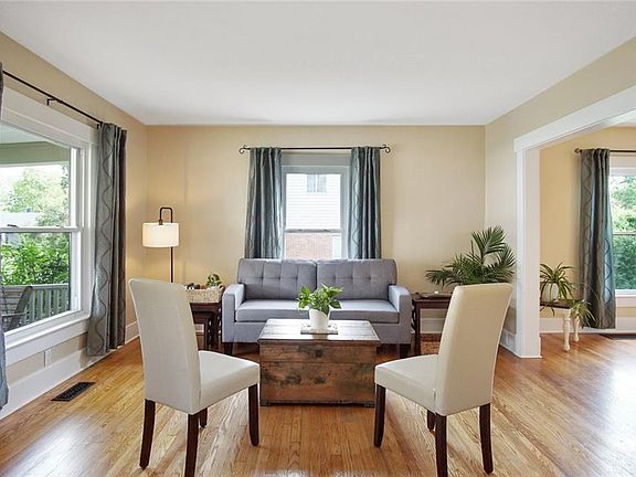 5th image of 3402 Oakmont Ave