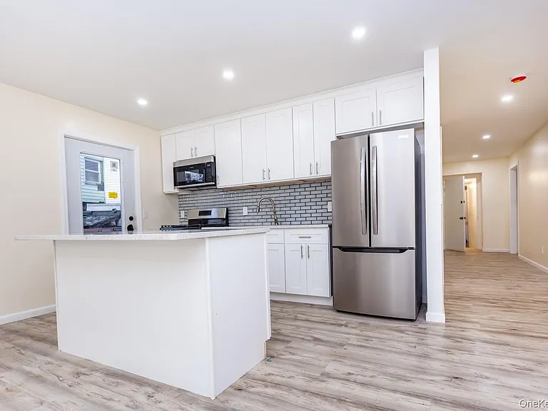 300 Highland Ave #1 — Photo 16