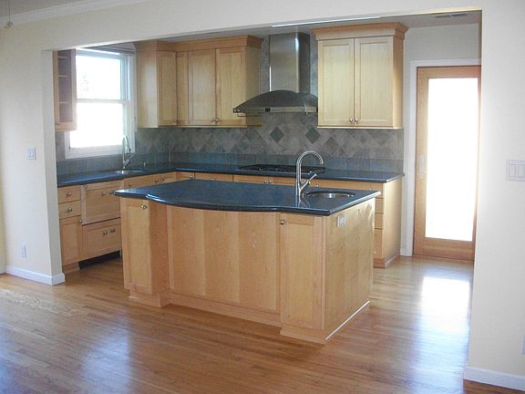 3rd image of 1417 Vale Ave