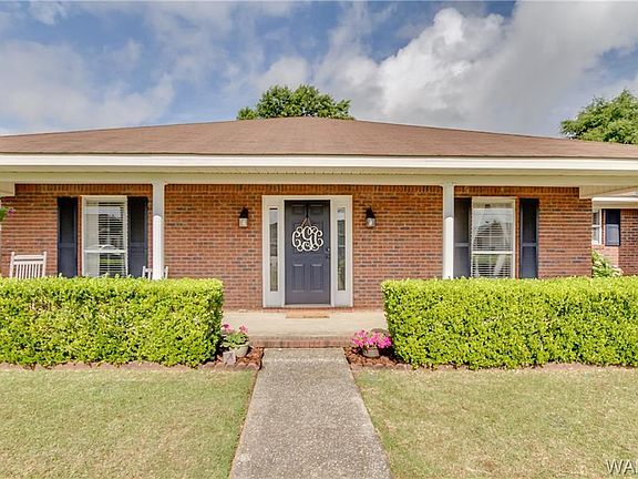 2nd image of 10440 Sunnyland Dr
