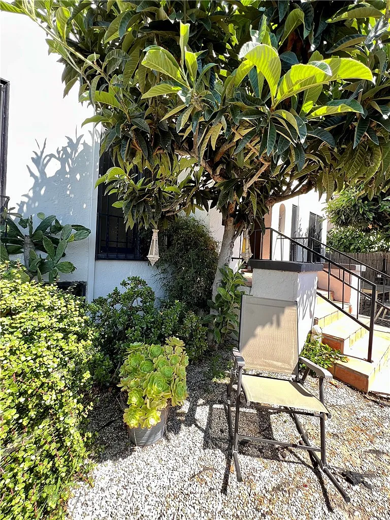 2 bed, 1500 sqft, $3,400 — Photo 3
