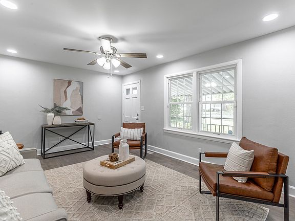 4th image of 716 Astor Ln