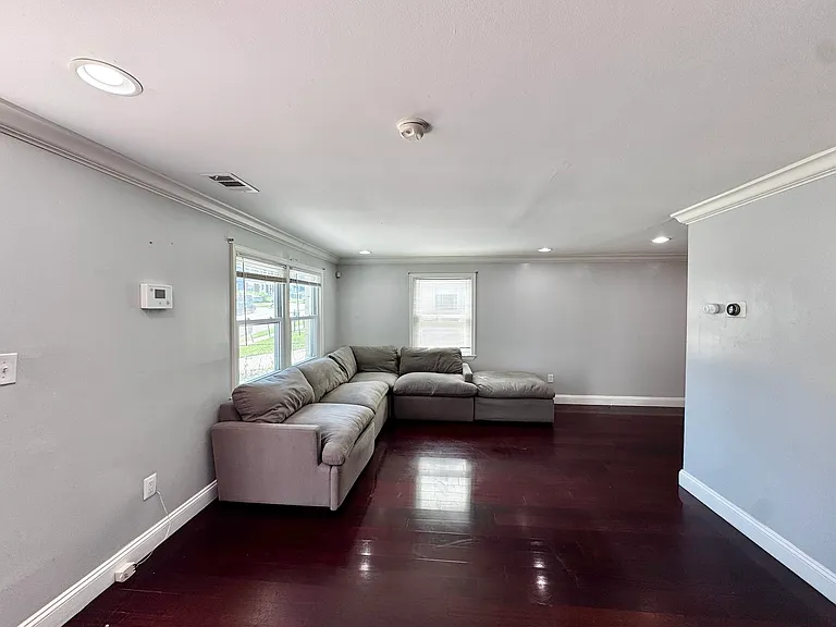 7617 Allendale Dr — Photo 5
