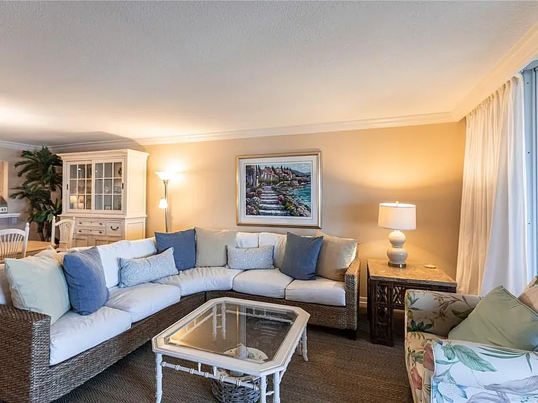 1055 W Peppertree Dr #703AA — Photo 7
