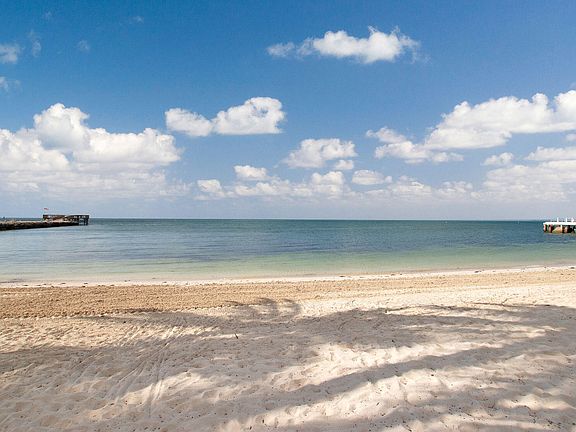 3rd image of 601 Ocean 208 #C