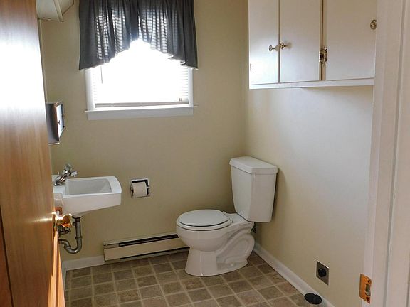 4th image of 312 Nova Dr