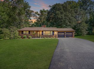5224 Sugar Loaf Dr, Roanoke, VA 24018