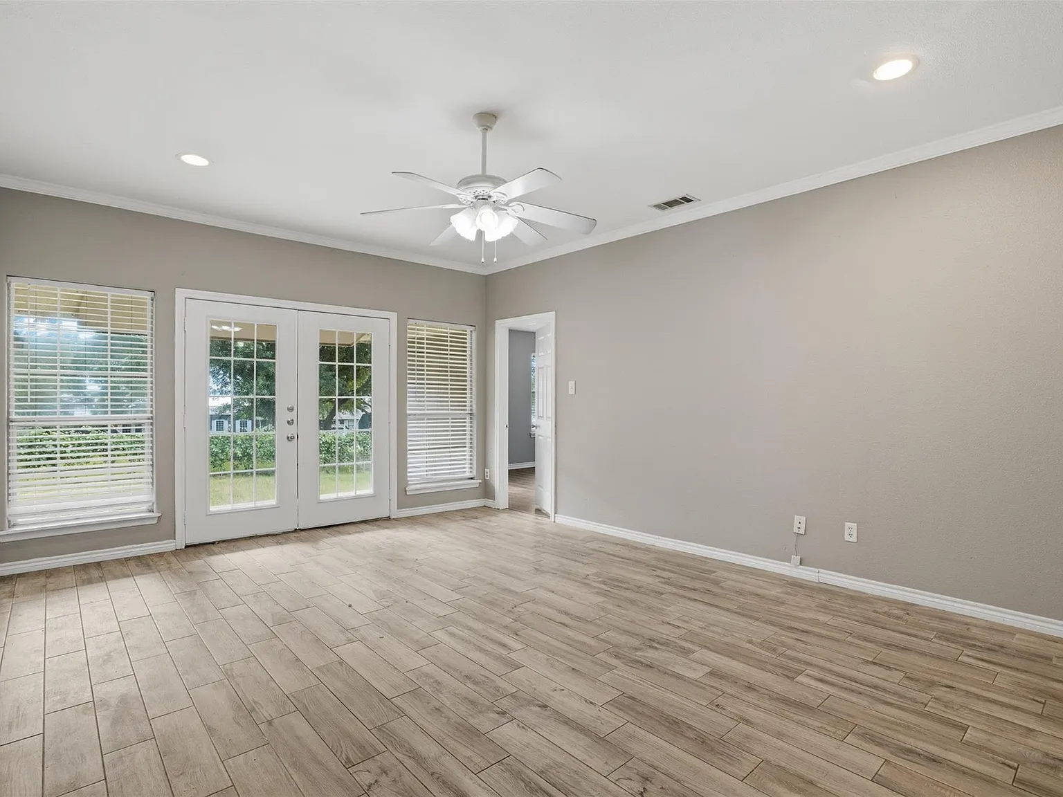 339 Outboard Drive, Gun Barrel City 75156 - Dnl_For Sale Okr - 1 — Photo 3