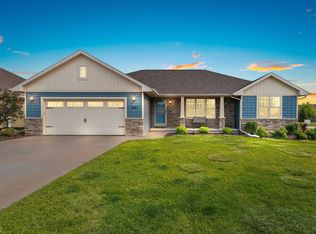 1497 Lear Ln, De Pere, WI 54115