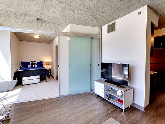 2nd image of 1609-30 E Balbo Ave #1609