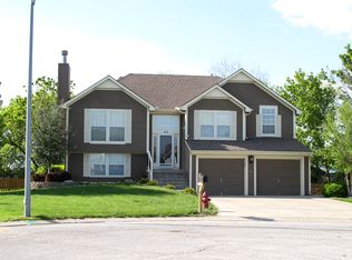 906 Kenneth Ln, Belton, MO 64012