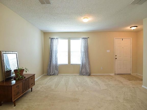 2nd image of 2609 Lake Meadow Dr