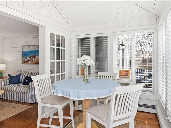 2nd image of 25 Milestone Way Unit 25