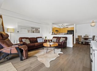 248 Sherbrooke St #1414, New Westminster, BC
