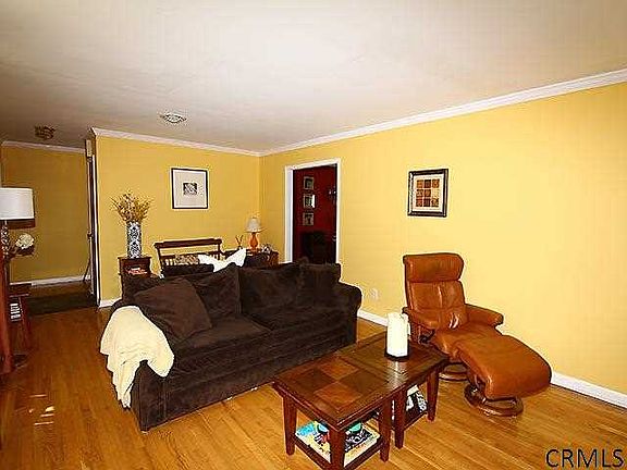 4th image of 9 Inglewood Dr