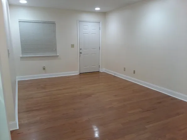 722 Penny Ln, Trussville, AL 35173